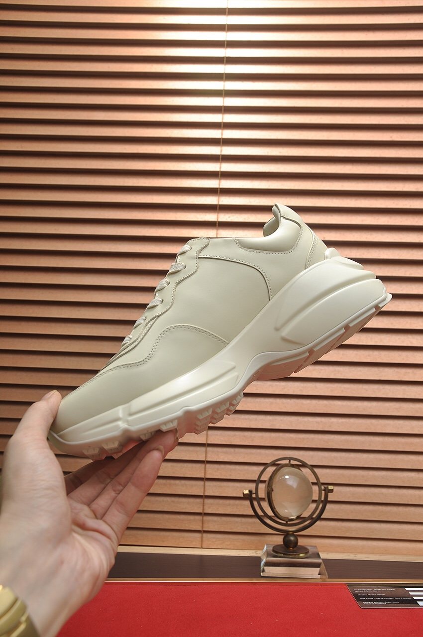 Gucci Cream White Navy Logo Low-Top Sneakers — back