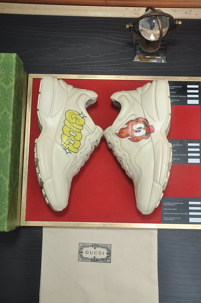 Gucci Off-White Red Accent Sneakers — front