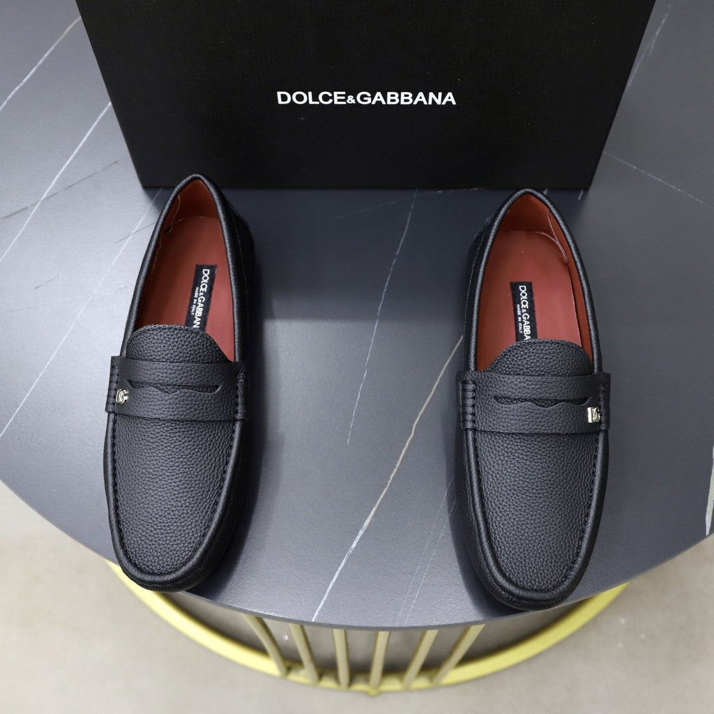 Dolce & Gabbana Black Textured Leather Loafers — front