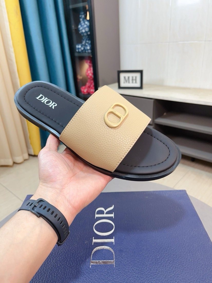 Dior Textured Buckle Slide Sandals — model