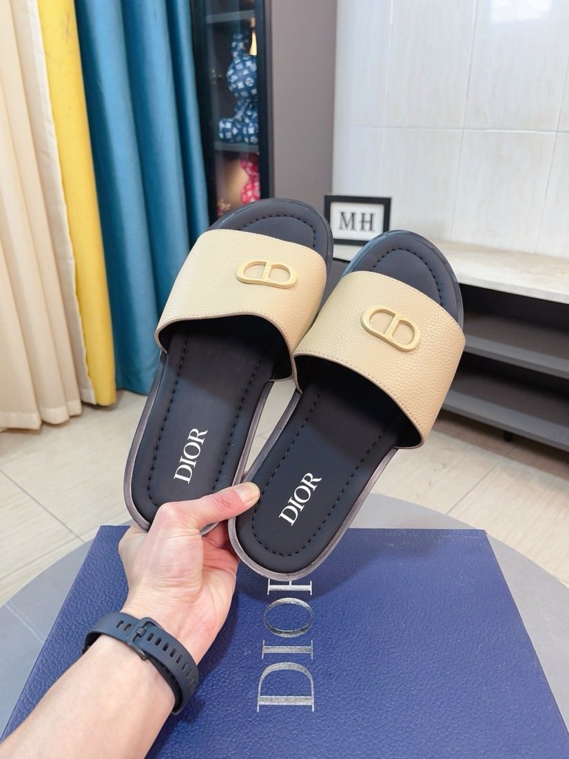 Dior Textured Buckle Slide Sandals — front