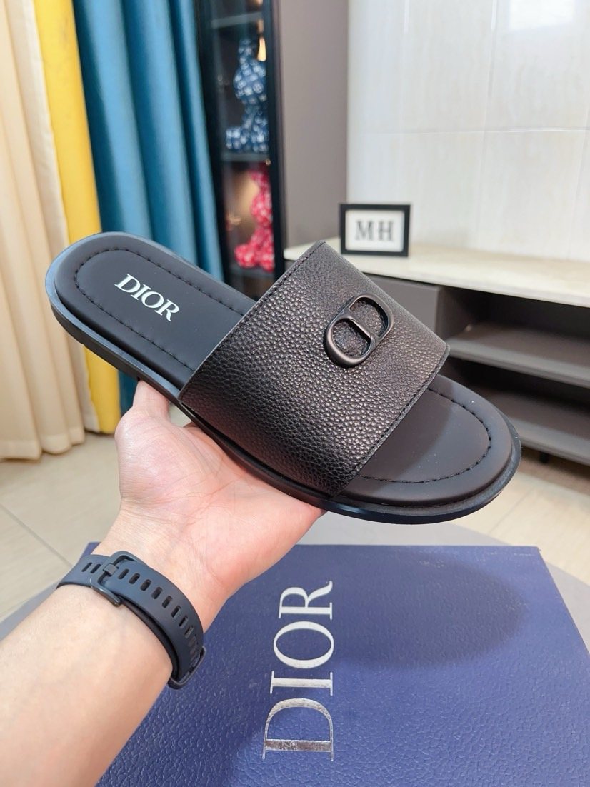 Dior Textured Buckle Slide Sandals — model