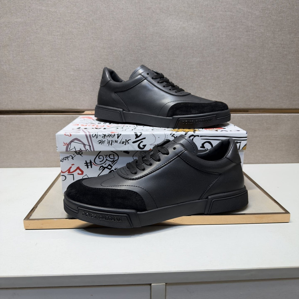 Dolce & Gabbana Panel Low-Top Sneakers — model