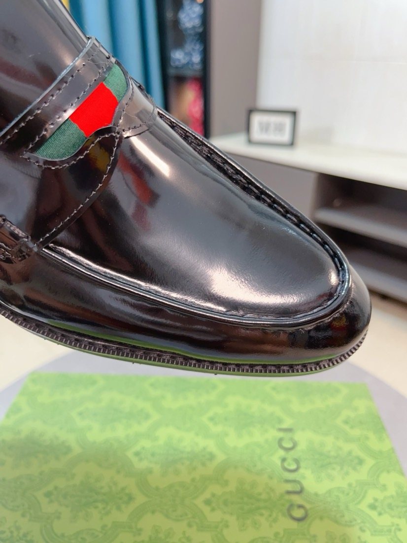 Gucci Web Stripe Loafers — detail