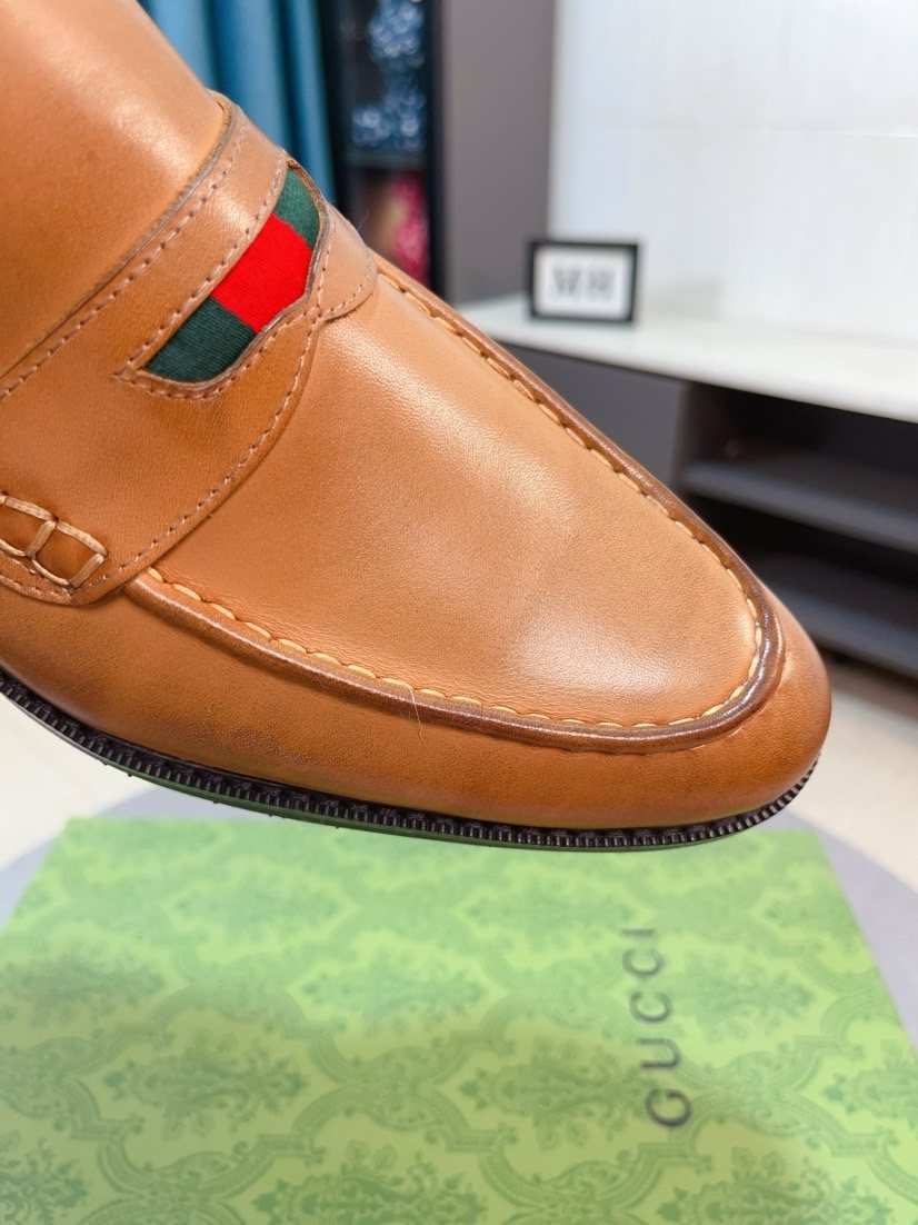 Gucci Web Stripe Loafers — detail