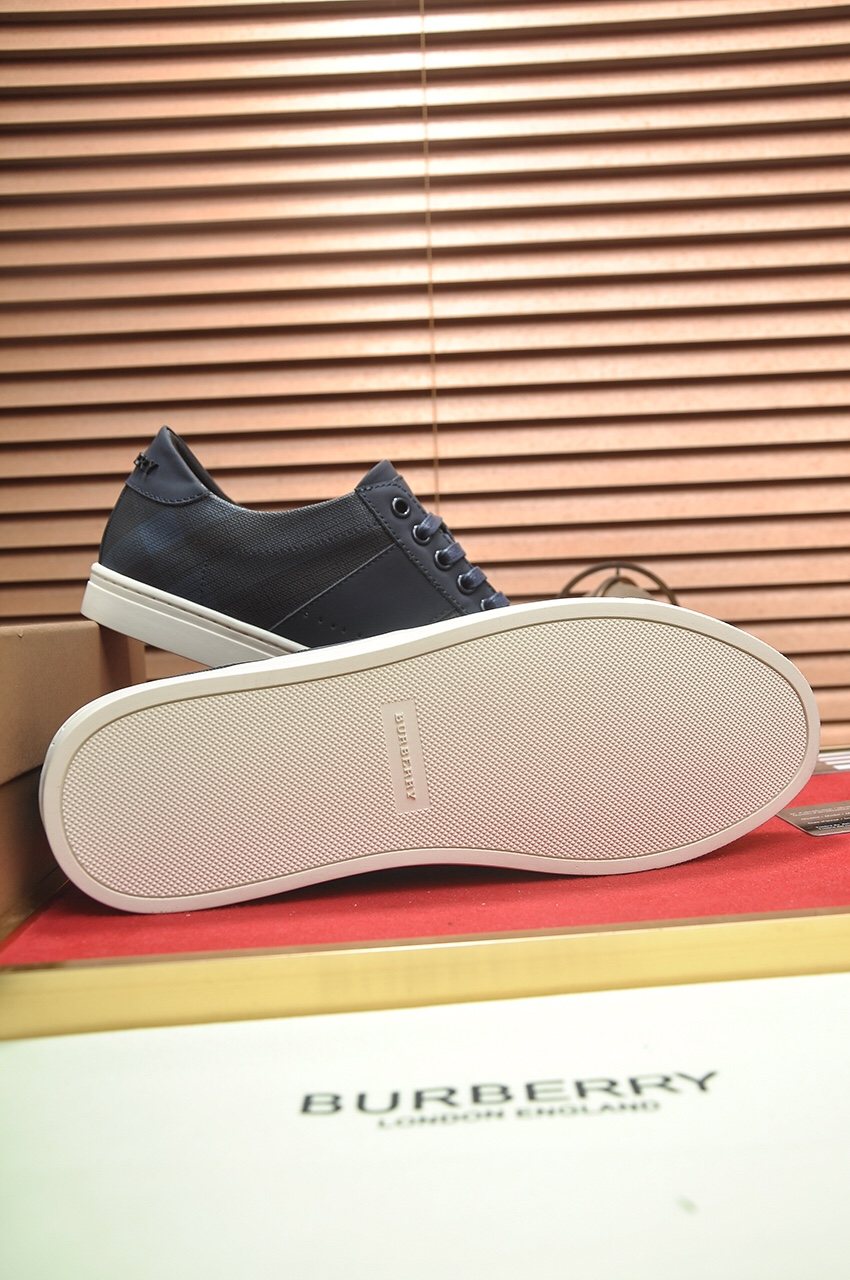 Burberry Panel Low-Top Sneakers — side