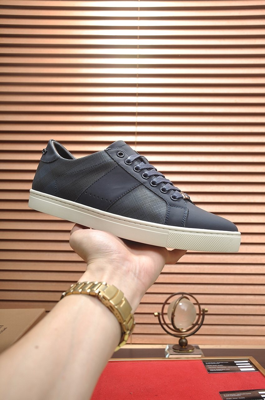 Burberry Panel Low-Top Sneakers — side