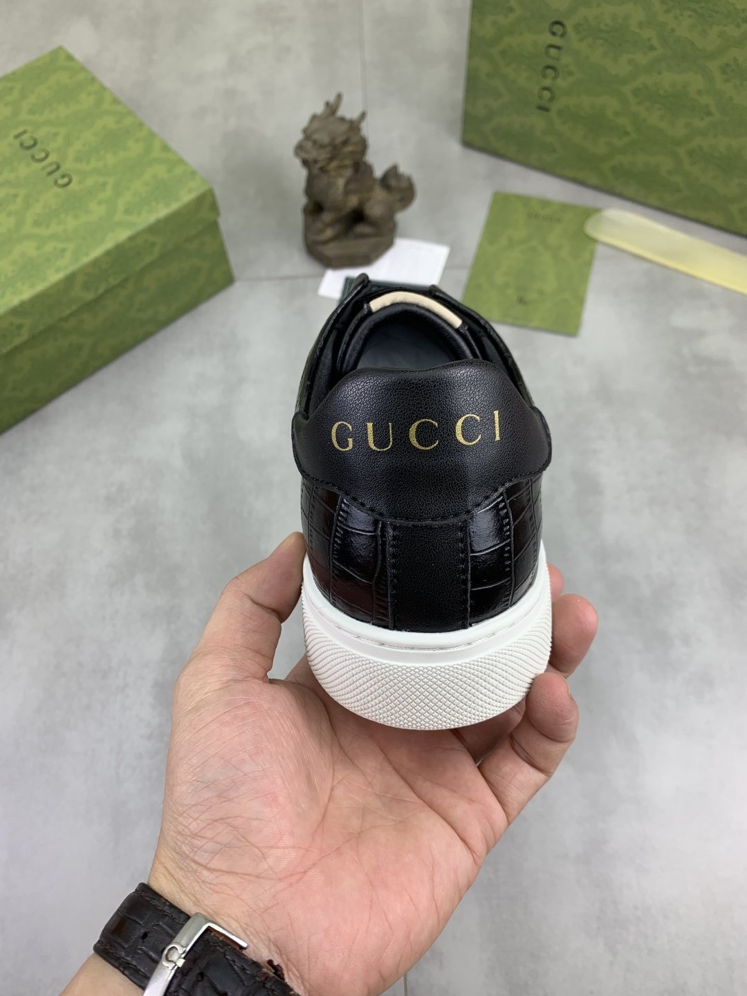 微商相册测试鞋子-Gucci Green-Red Stripe Slip-On Sneakers — detail