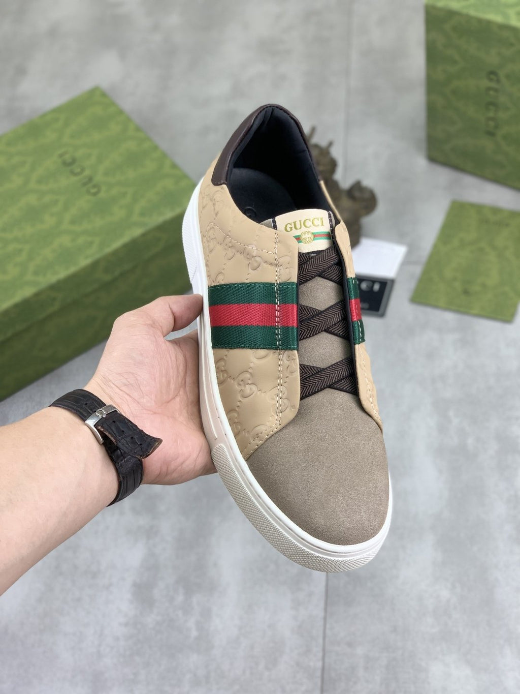 微商相册测试鞋子-Gucci Green-Red Stripe Slip-On Sneakers — front