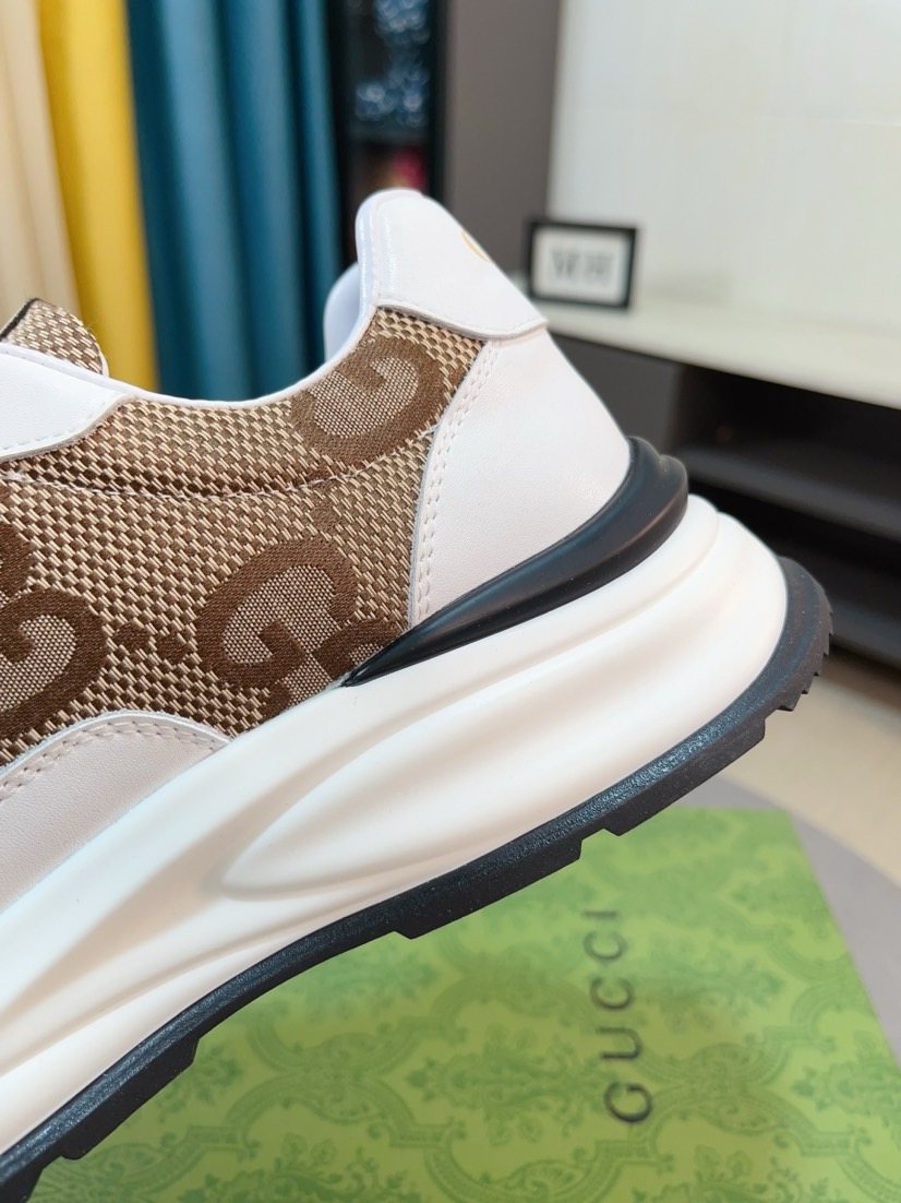 Gucci GG Pattern Sneakers — detail