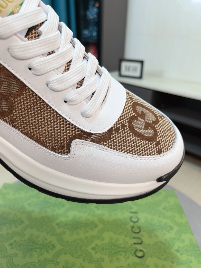 Gucci GG Pattern Sneakers — detail