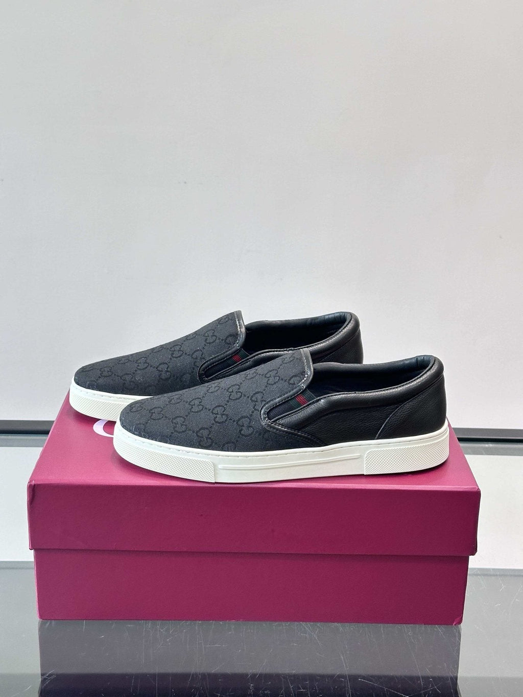 Gucci Patterned Slip-On Shoes — front