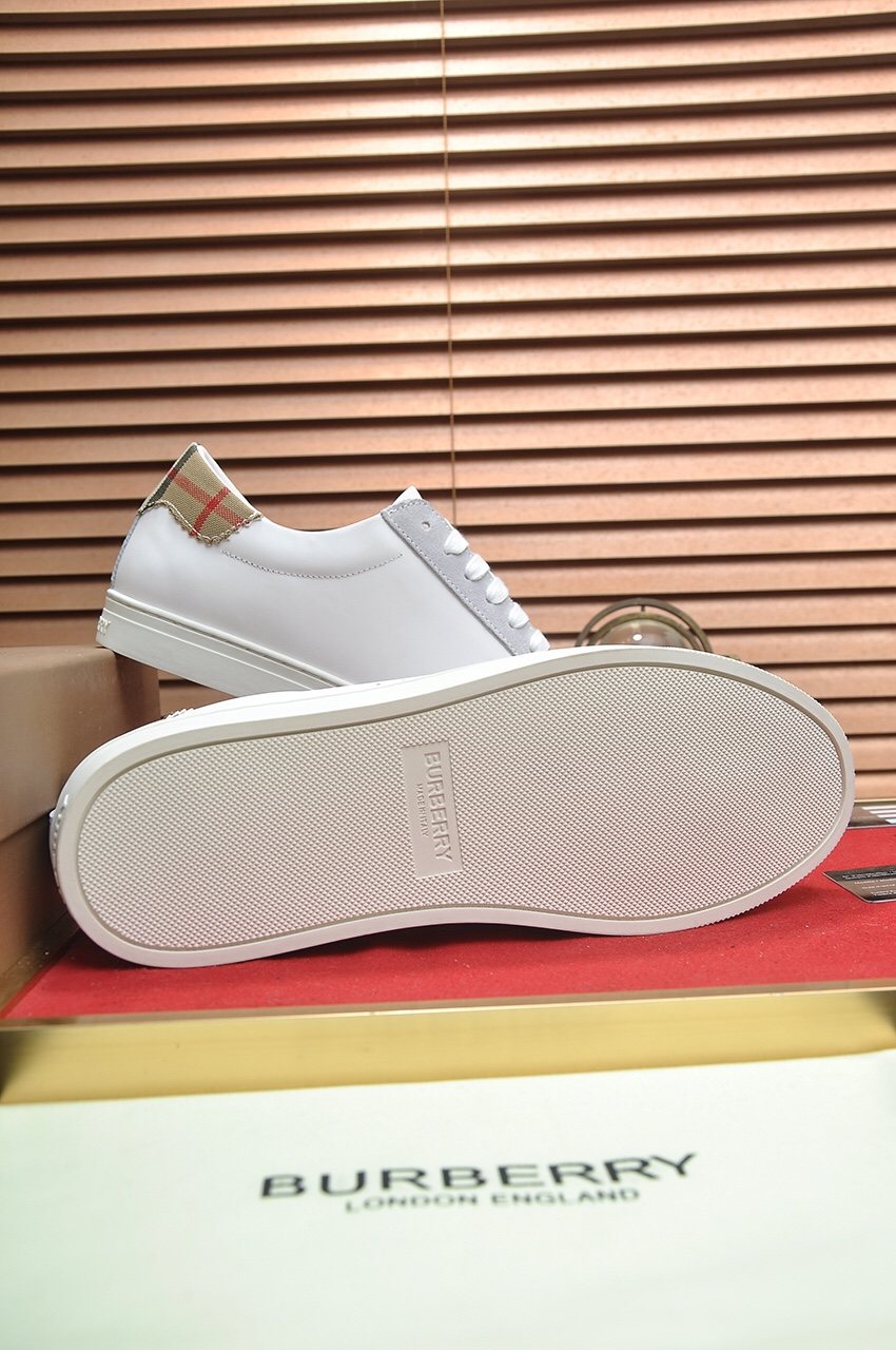 Burberry Check Heel Tab Low-Top Sneakers — detail