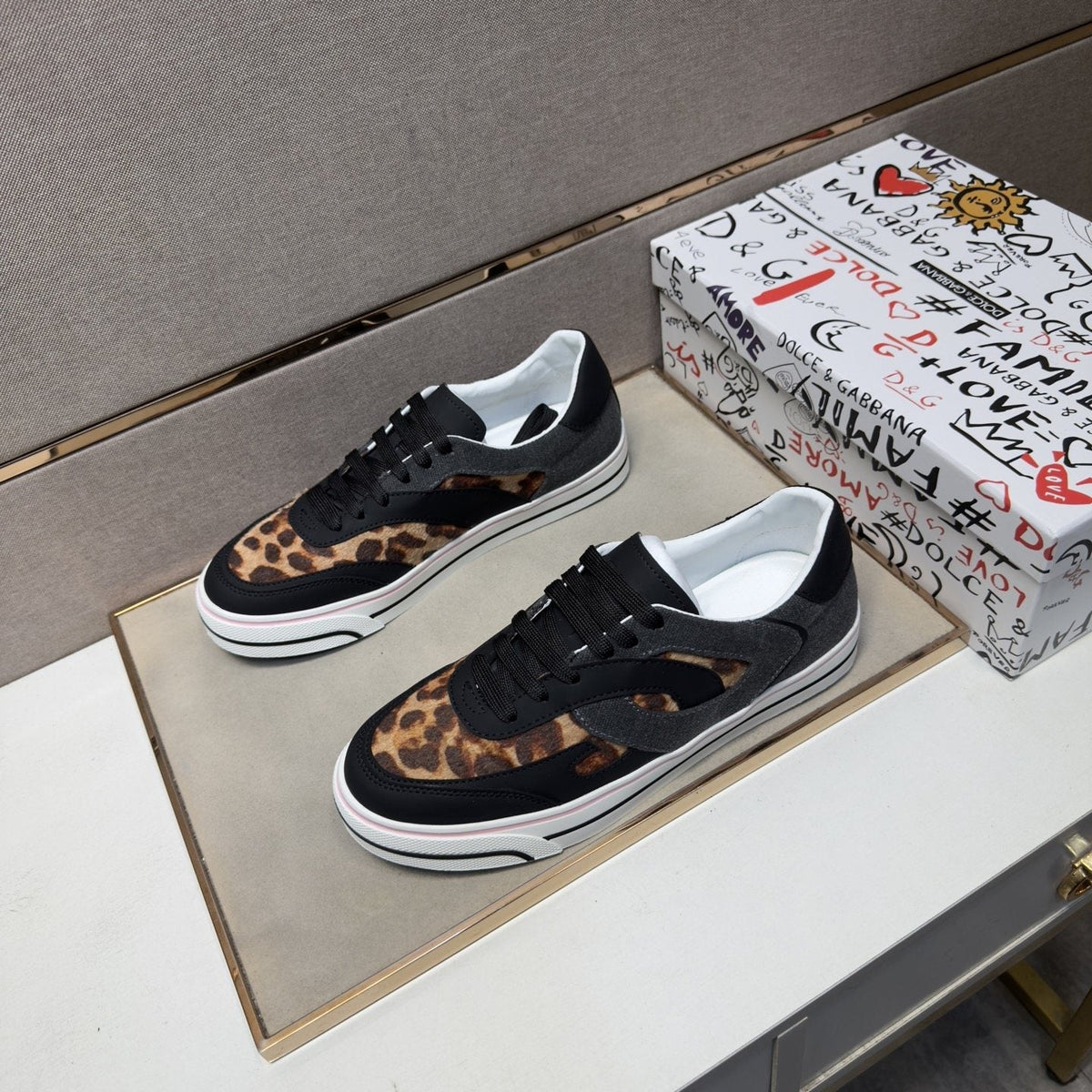 Dolce & Gabbana Men's Low-Top Sneakers — side