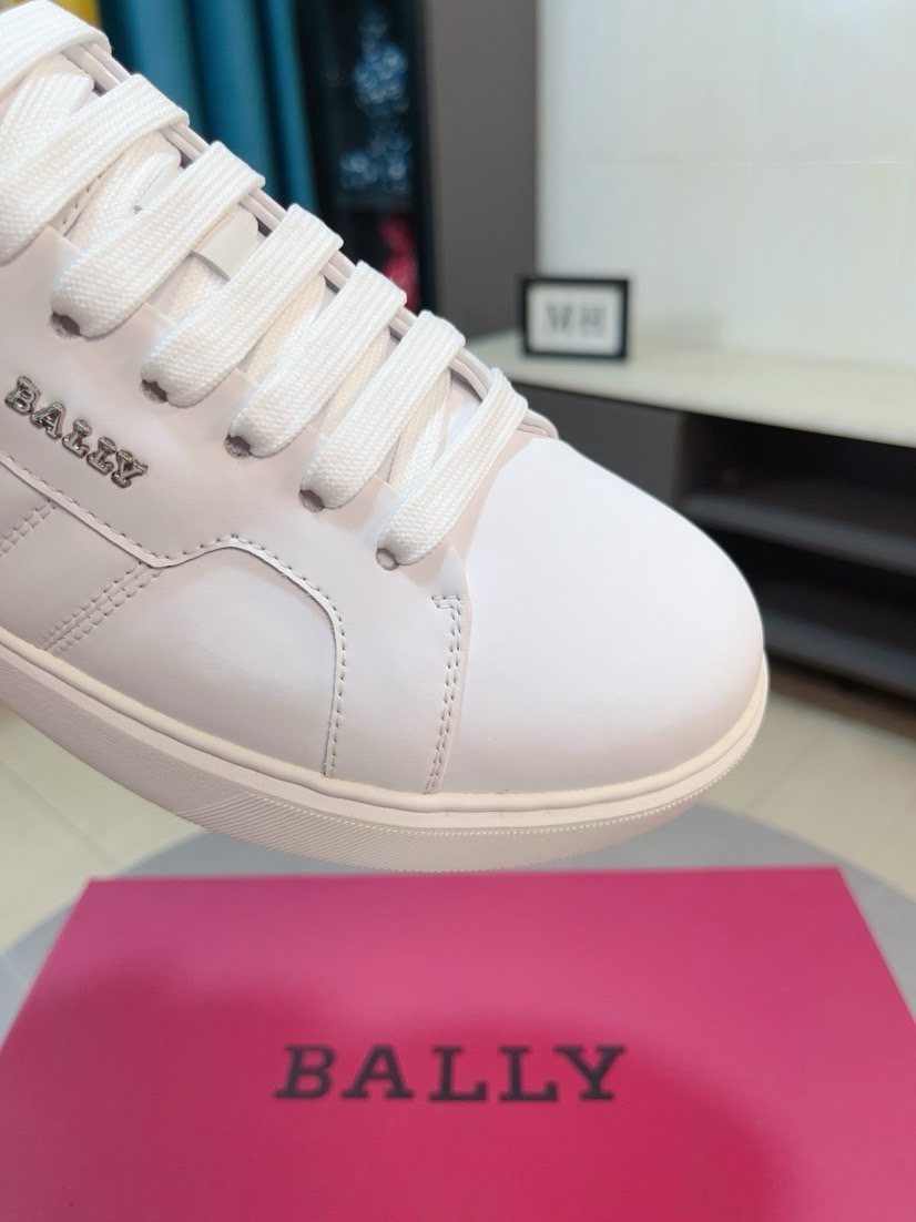 BALLY Low-Top Leather Sneakers — detail