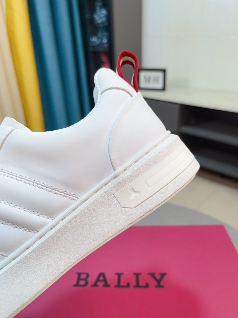 BALLY Low-Top Leather Sneakers — detail