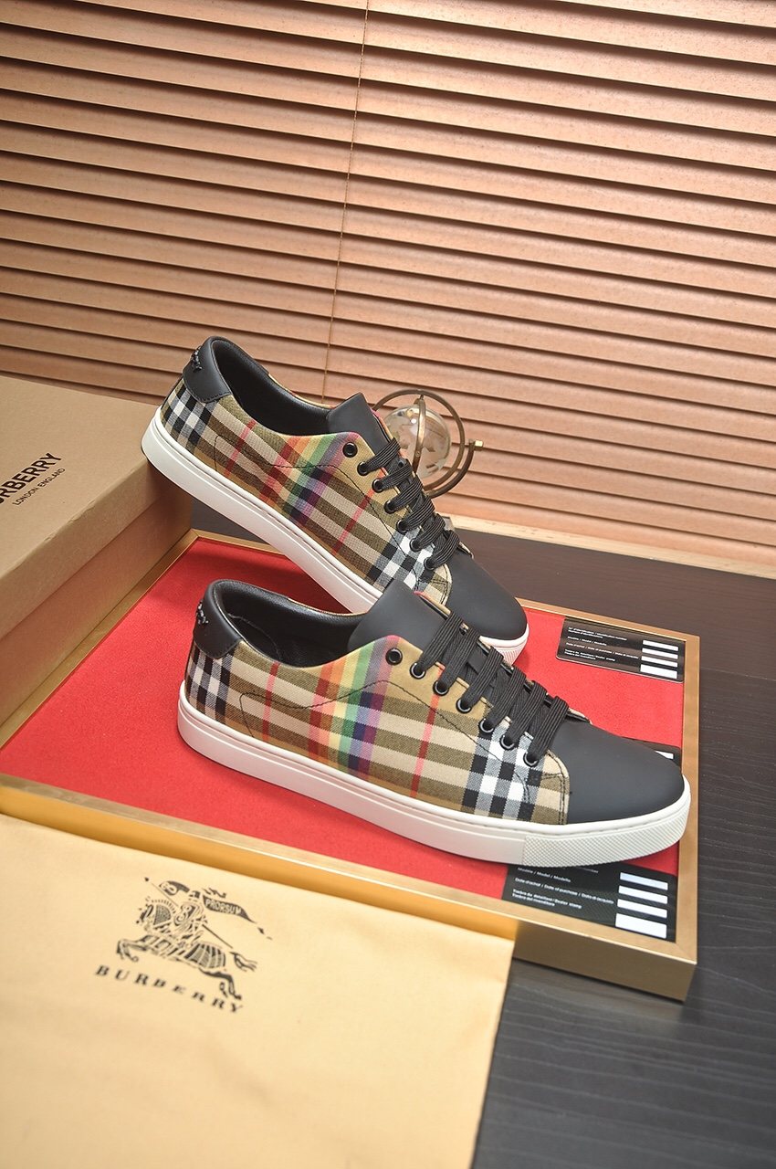 Burberry Beige Check Low-Top Sneakers — front
