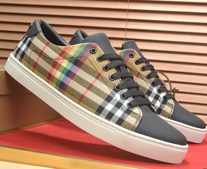 Burberry Beige Check Low-Top Sneakers — front