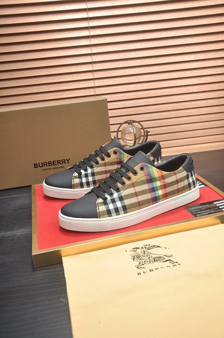 Burberry Beige Check Low-Top Sneakers — front