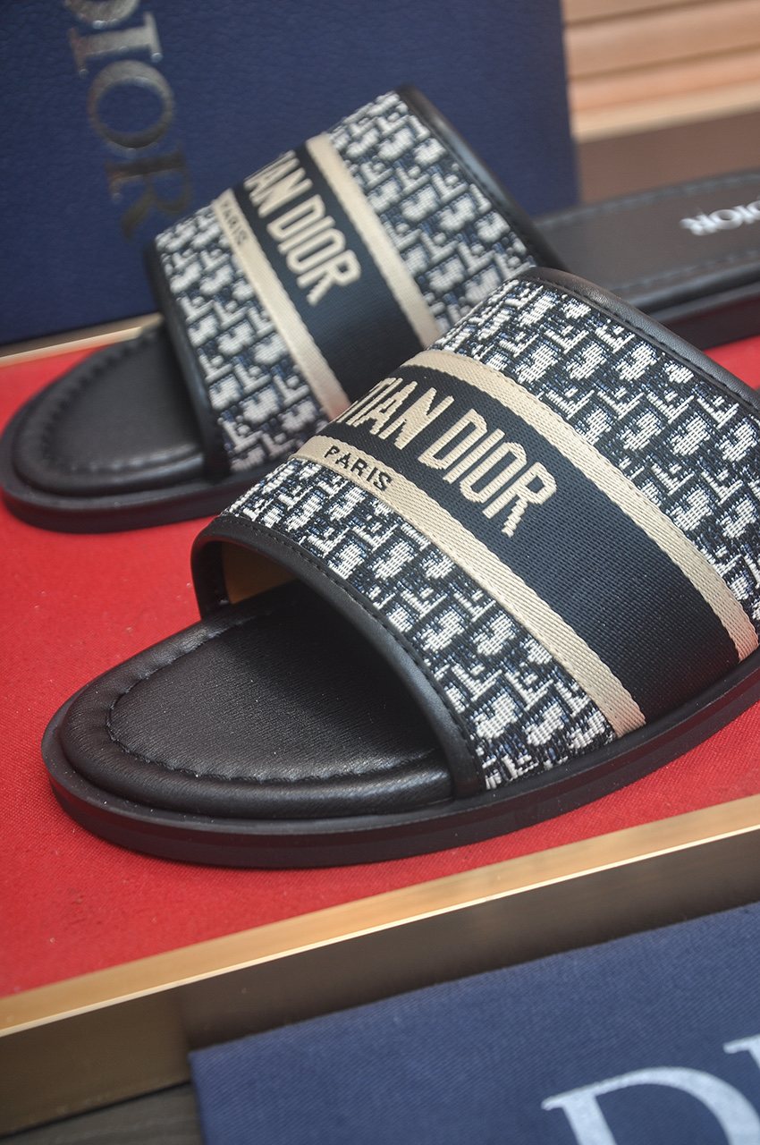 Dior Patterned Strap Slide Sandals — detail
