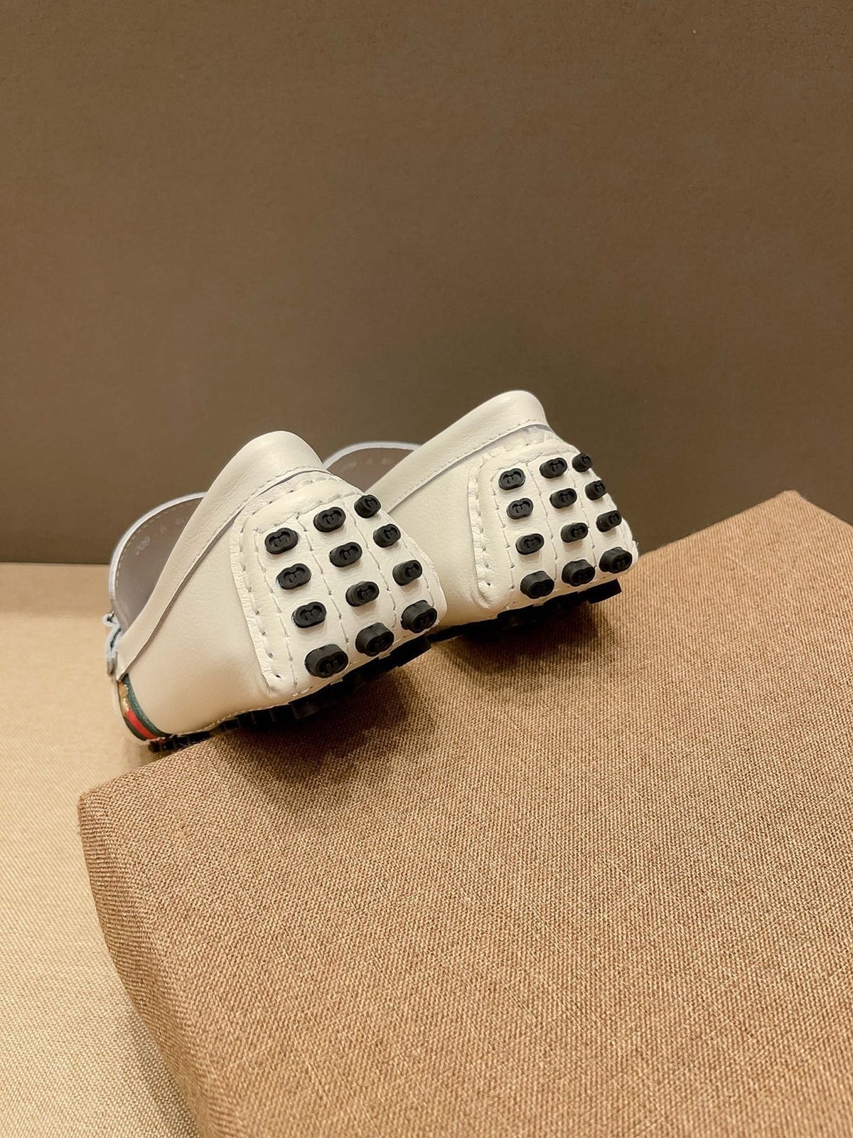 Gucci Web Accent Driving Loafers — front