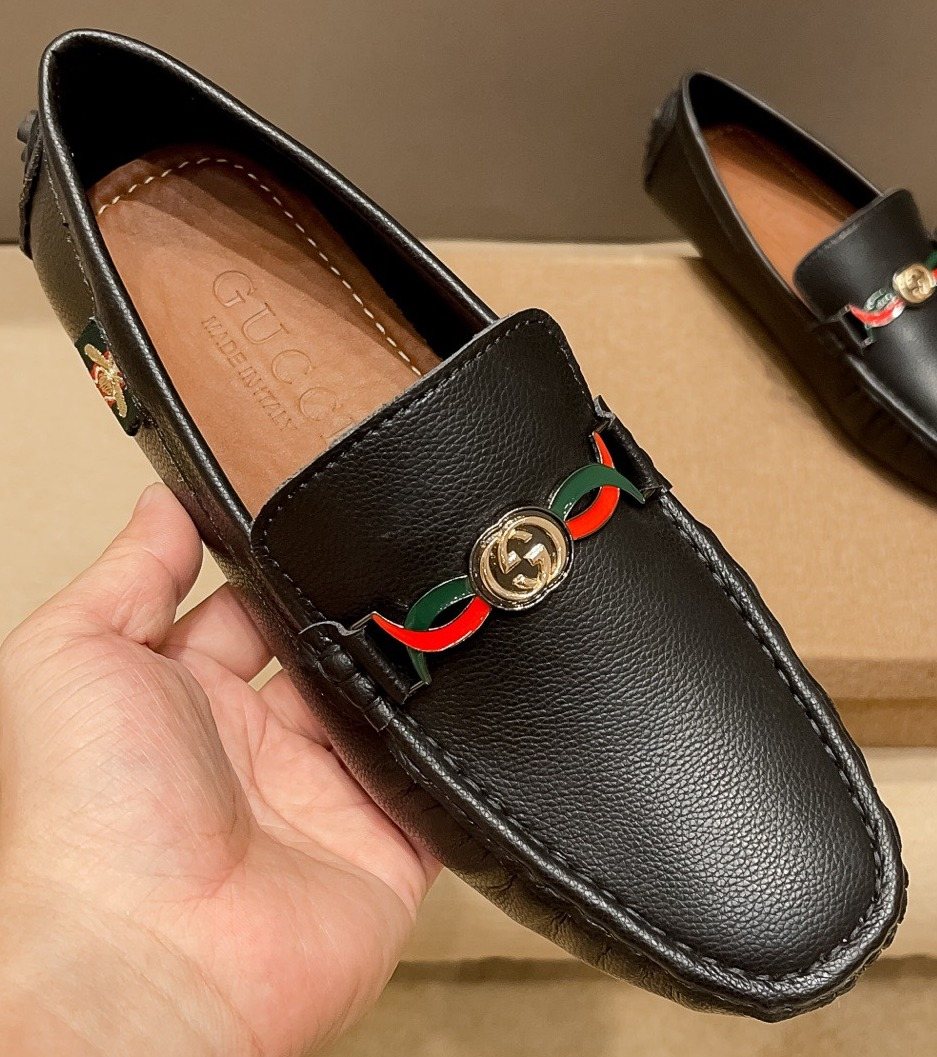 Gucci Web-Accent Driving Loafers — front