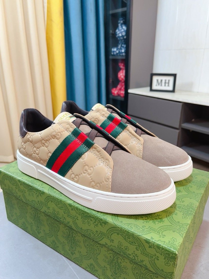 Gucci Black Stripe Low-Top Sneakers — front