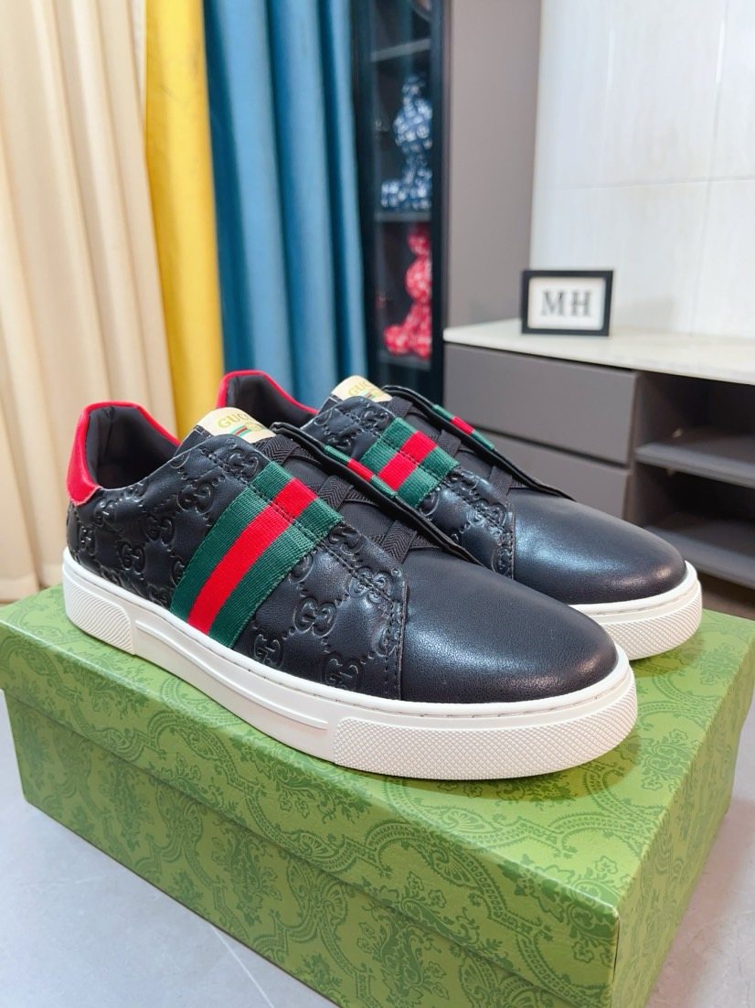 Gucci Black Stripe Low-Top Sneakers — hero