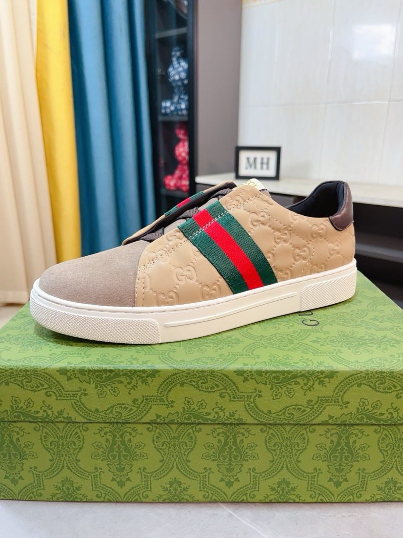 Gucci Black Stripe Low-Top Sneakers — front