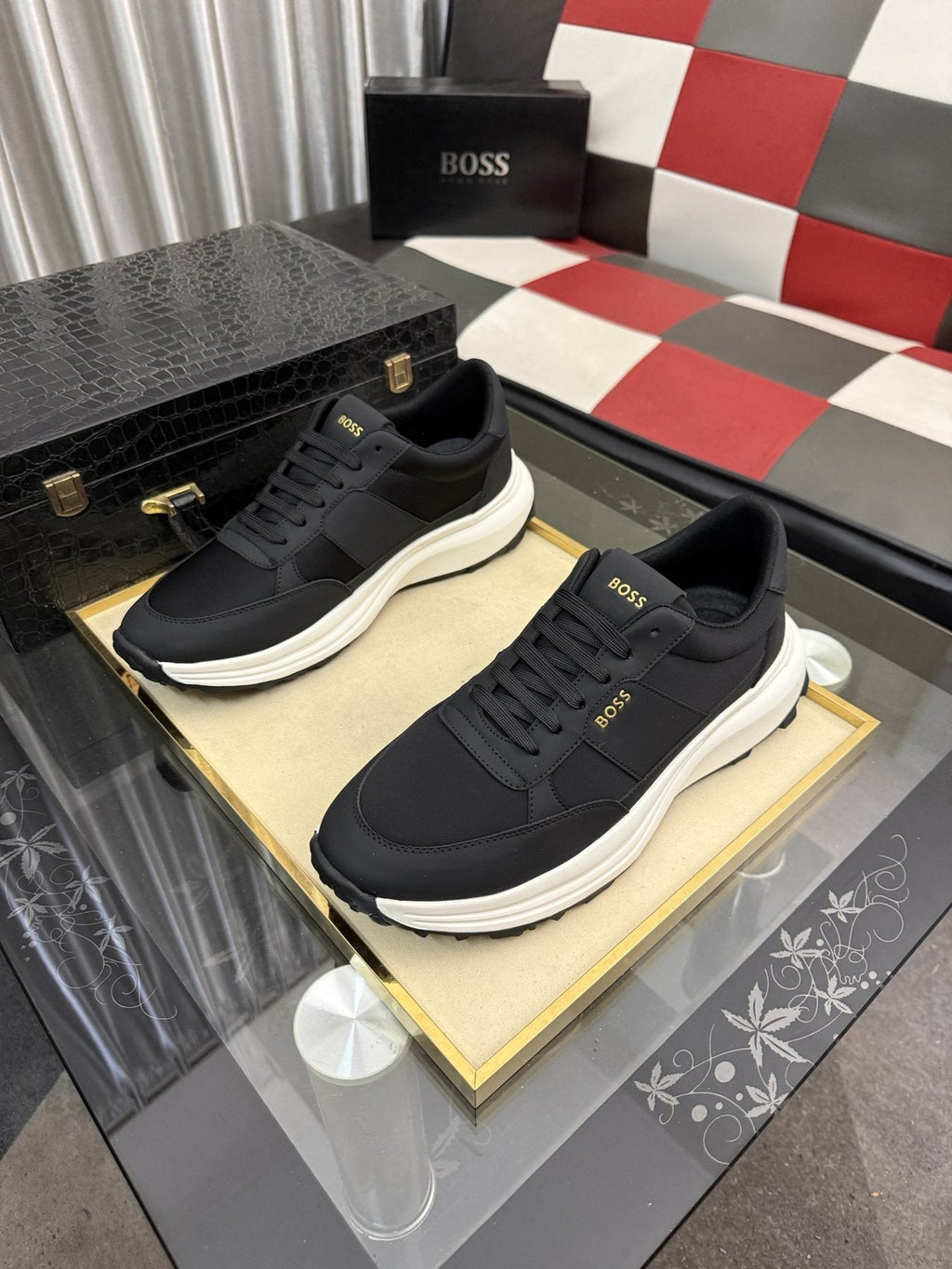 微商相册测试鞋子-BOSS Layered Low-Top Sneakers — front