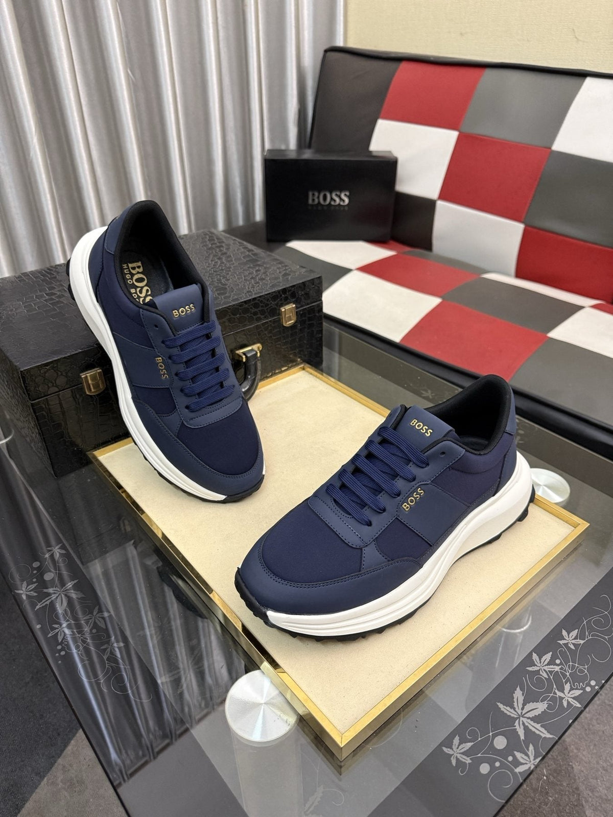 微商相册测试鞋子-BOSS Layered Low-Top Sneakers — front