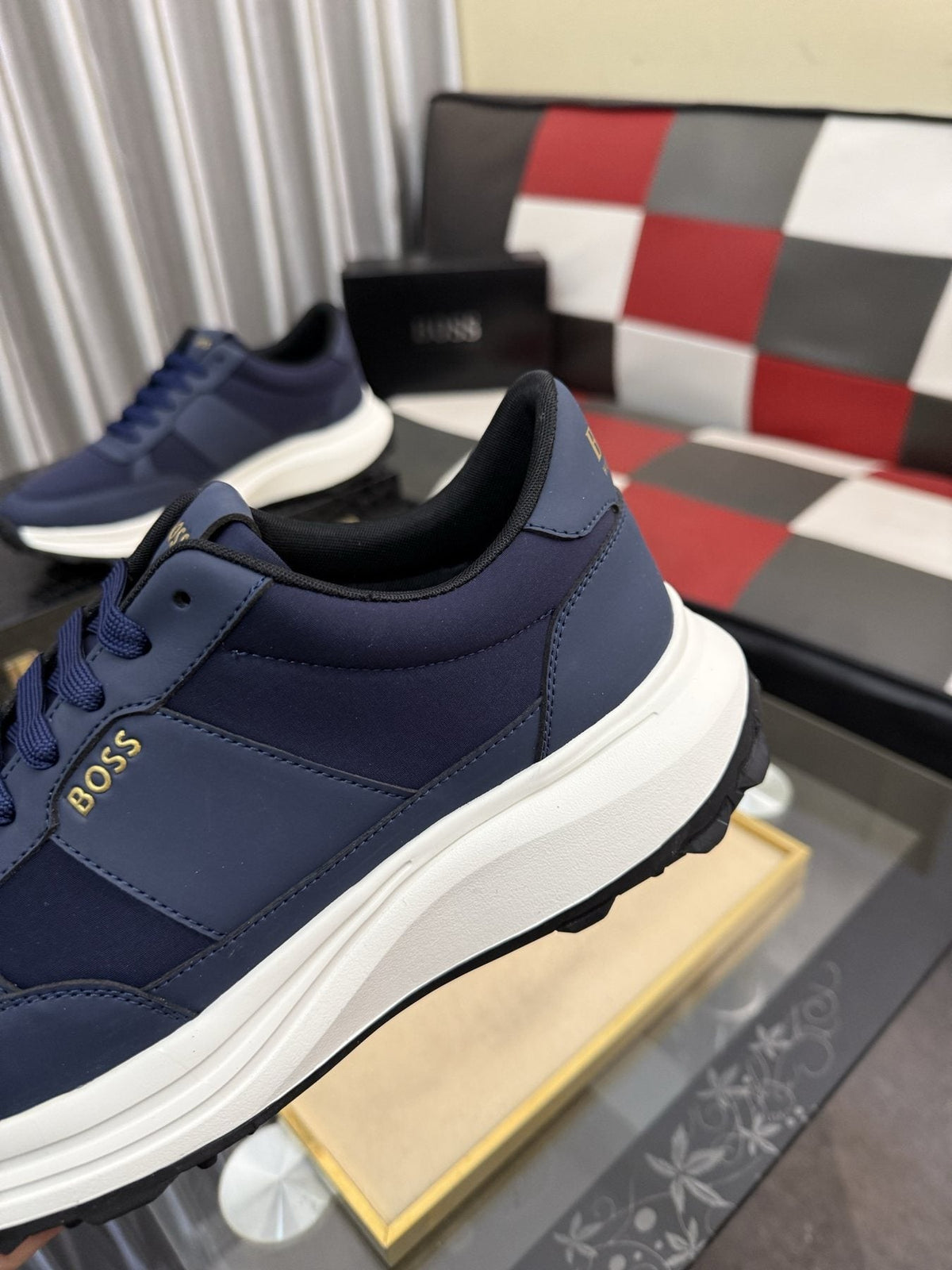 微商相册测试鞋子-BOSS Layered Low-Top Sneakers — detail