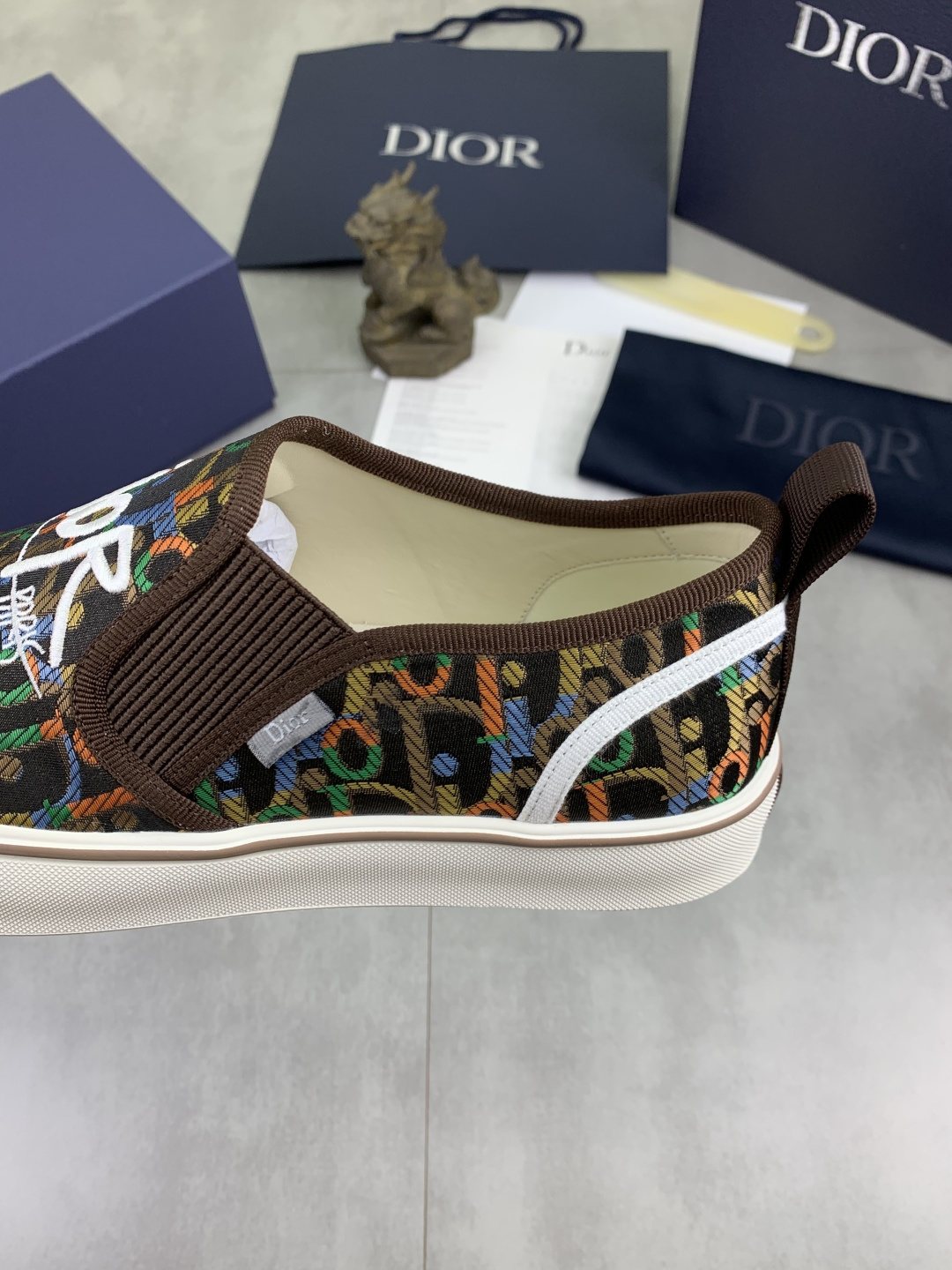 微商相册测试鞋子-Dior Patterned Canvas Slip-On Sneakers — detail