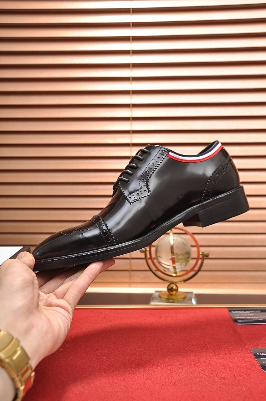 Gucci Black Burgundy Trim Lace-Up Dress Shoes — side