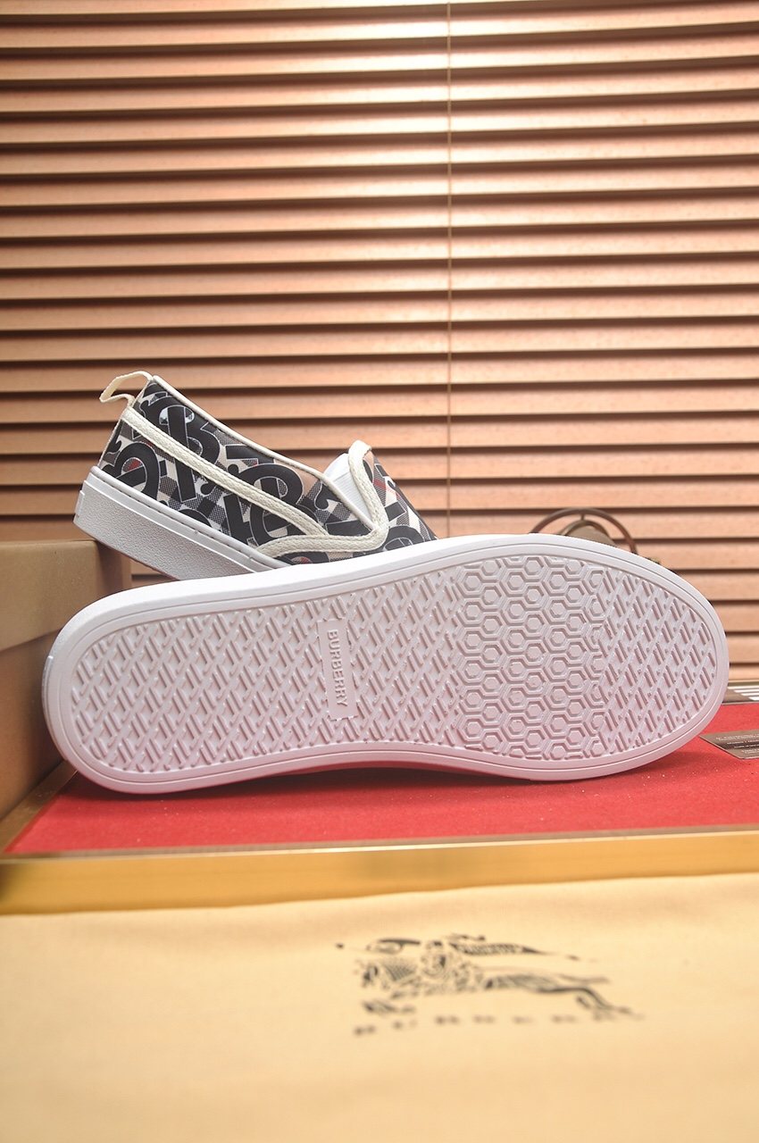 Burberry Patterned Slip-On Sneakers — detail