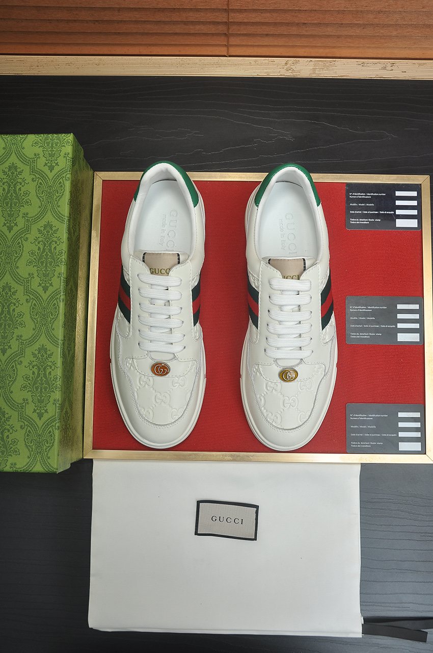 Gucci Green-Red Stripe Low-Top Sneakers — front
