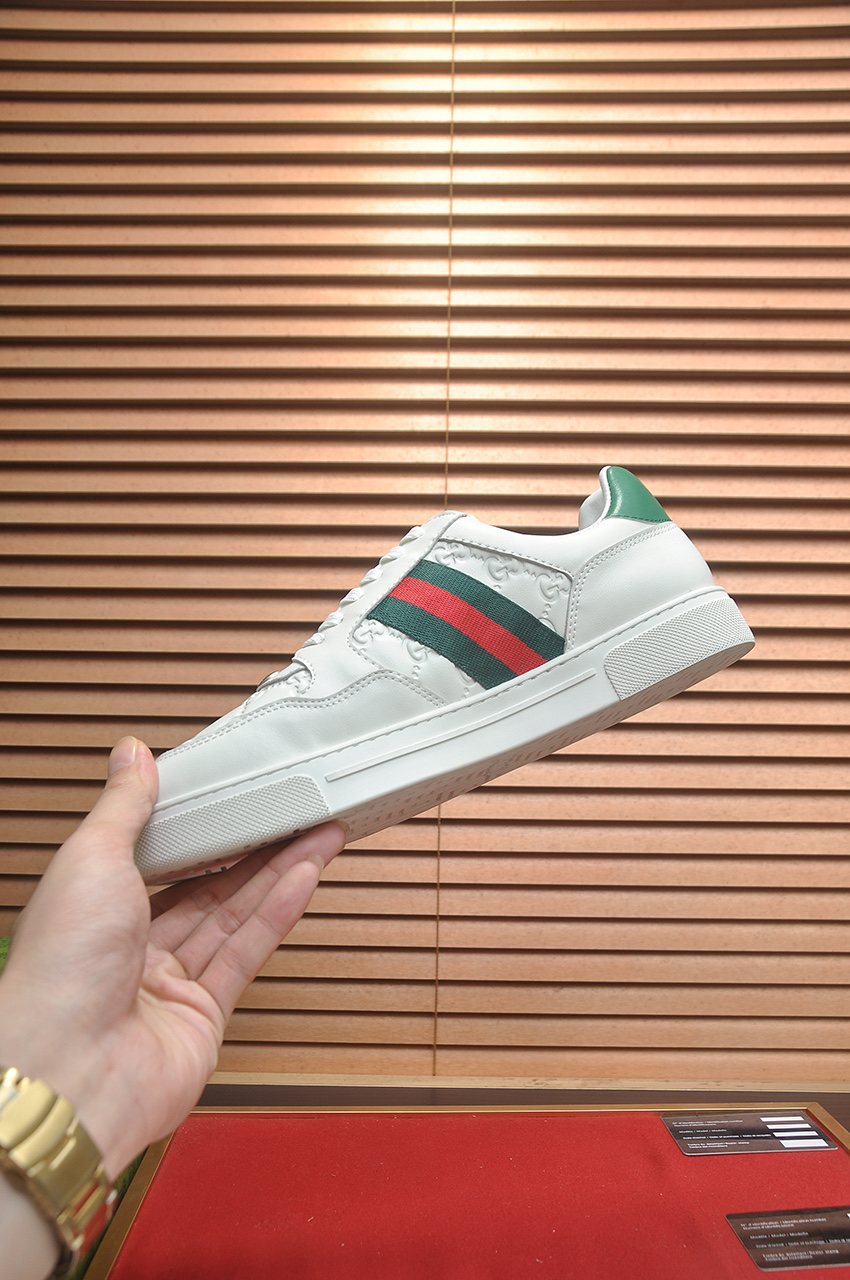 Gucci Green-Red Stripe Low-Top Sneakers — side