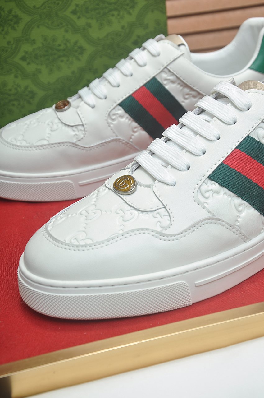 Gucci Green-Red Stripe Low-Top Sneakers — detail
