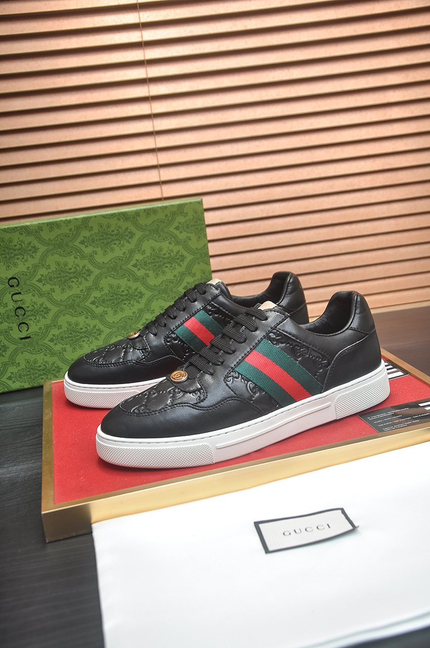Gucci Green-Red Stripe Low-Top Sneakers — hero