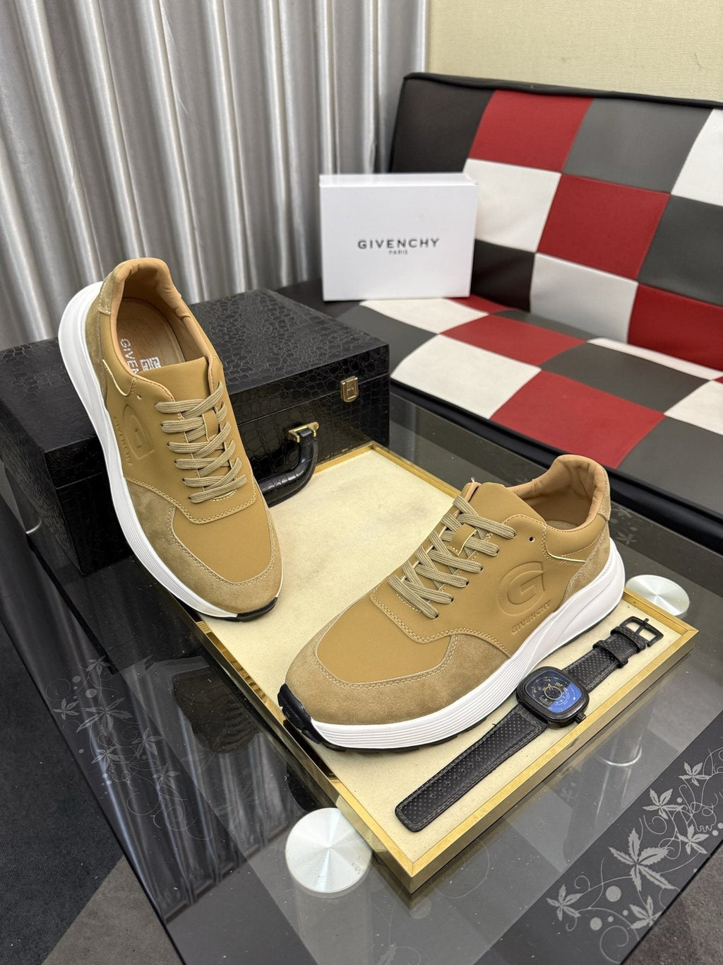 Givenchy Panel Low-Top Sneakers — front
