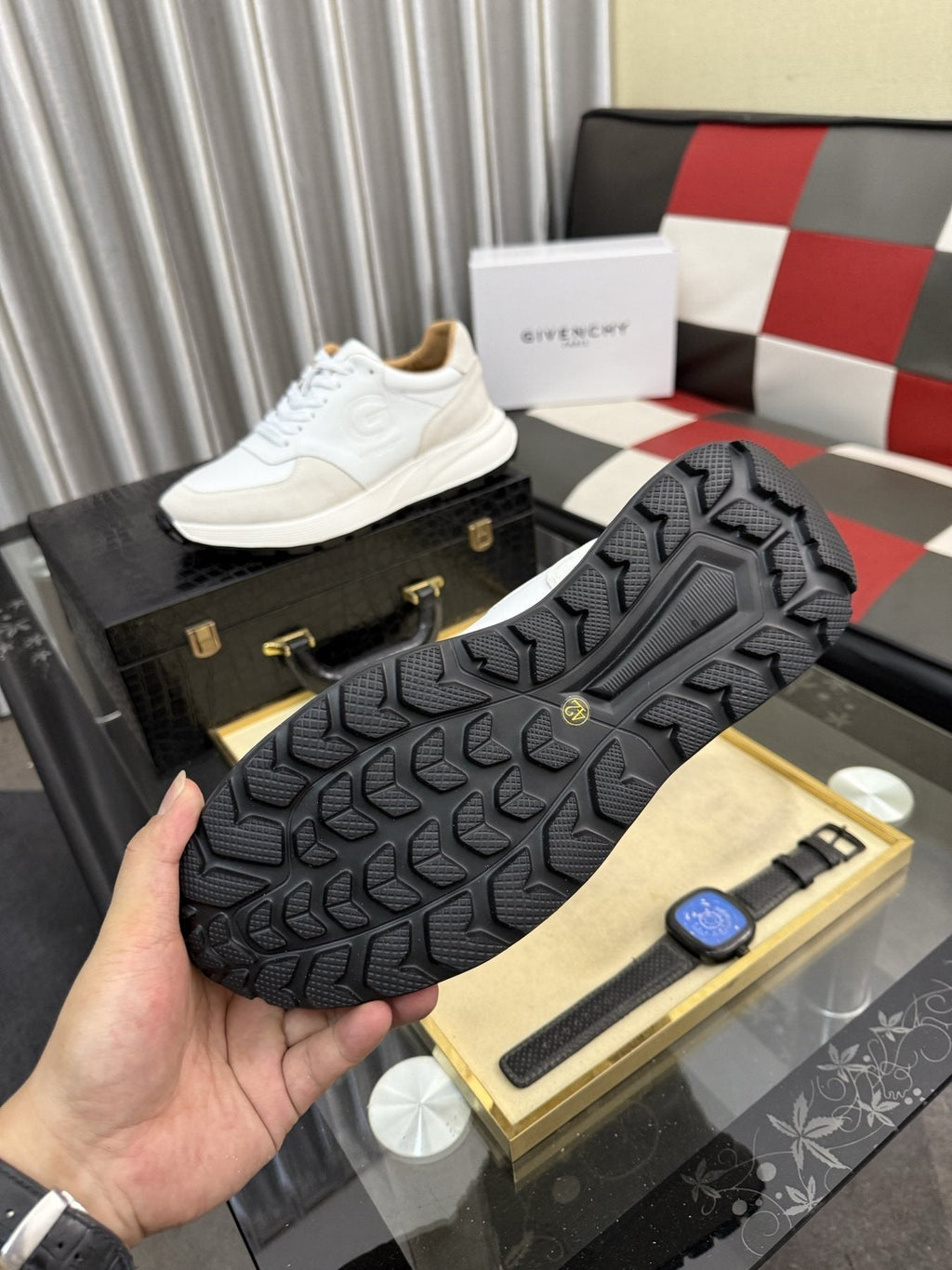 Givenchy Panel Low-Top Sneakers — front