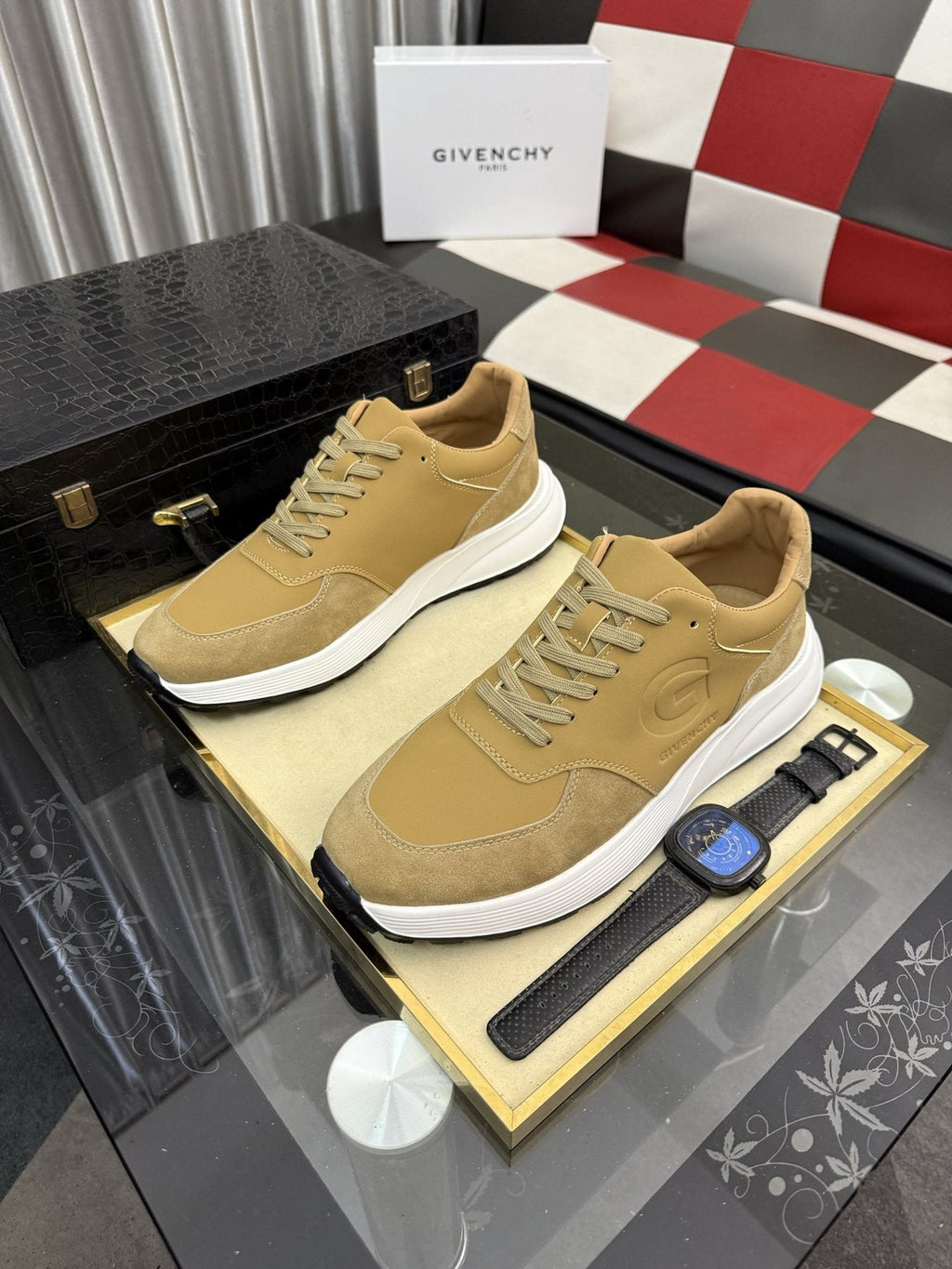 Givenchy Panel Low-Top Sneakers — front