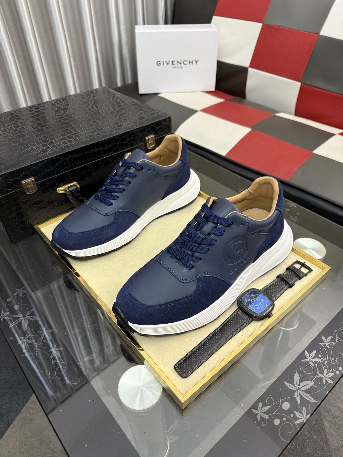 Givenchy Panel Low-Top Sneakers — front