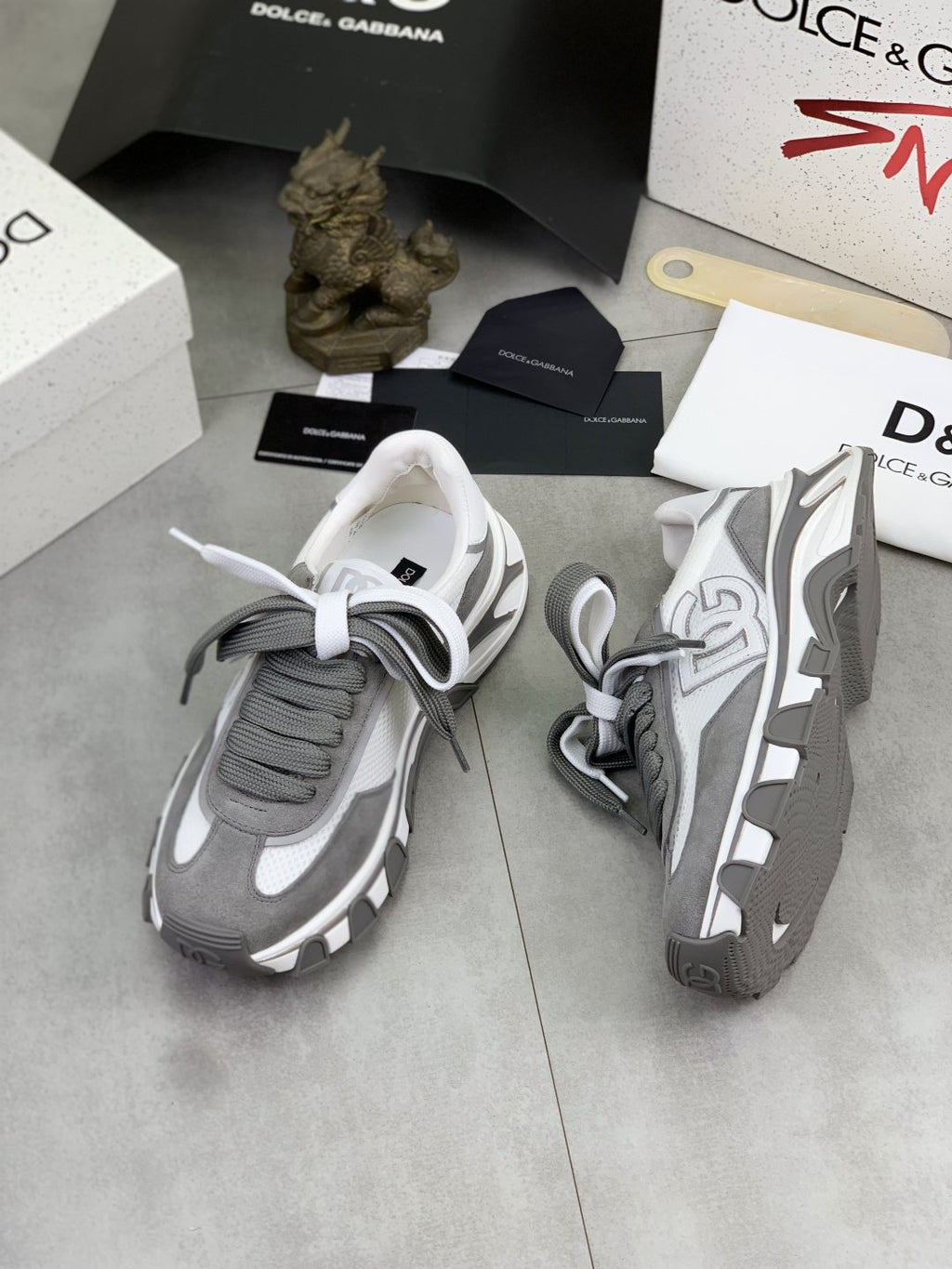 微商相册测试鞋子-Dolce & Gabbana Logo Panel Low-Top Sneakers — front