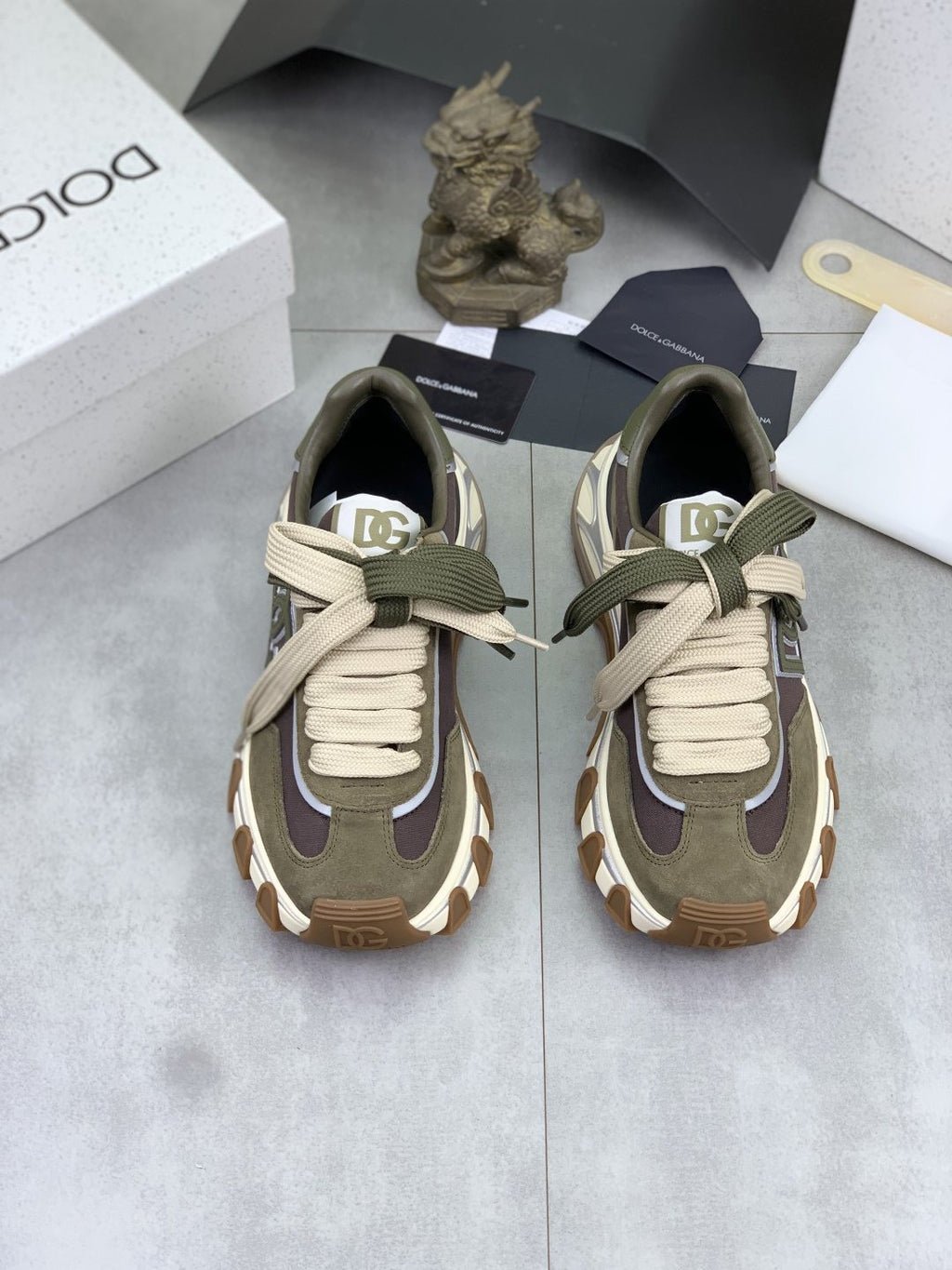 微商相册测试鞋子-Dolce & Gabbana Logo Panel Low-Top Sneakers — side