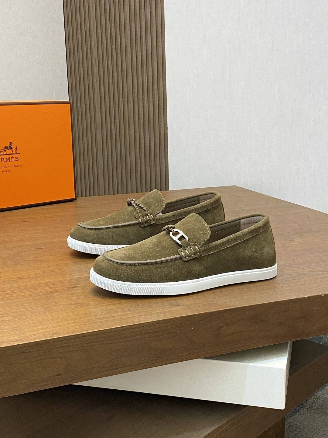 Hermès Bit-Detail Men's Loafers — hero