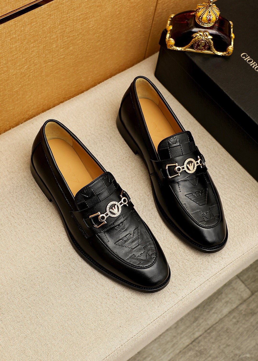 微商相册测试鞋子-Armani Black Embossed Bit Loafers — hero