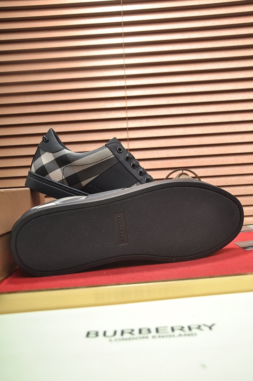 Burberry Check-Panel Low-Top Sneakers — detail
