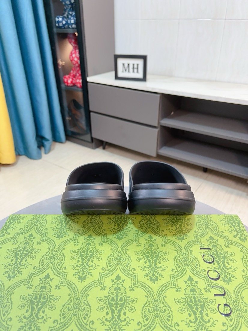 Gucci Emblem Slide Sandals — front