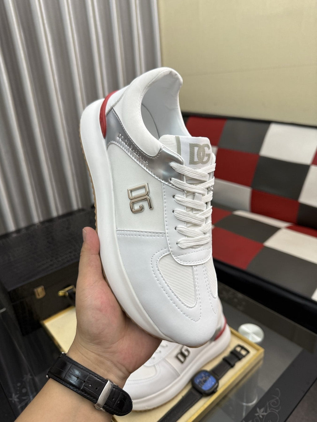 Dolce & Gabbana Metallic DG Logo Low-Top Sneakers — model